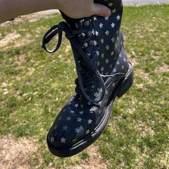 Rare - Free People Santa Fe Lace-Up Boot in Leather Washed Black Star - Picture 3 of 10